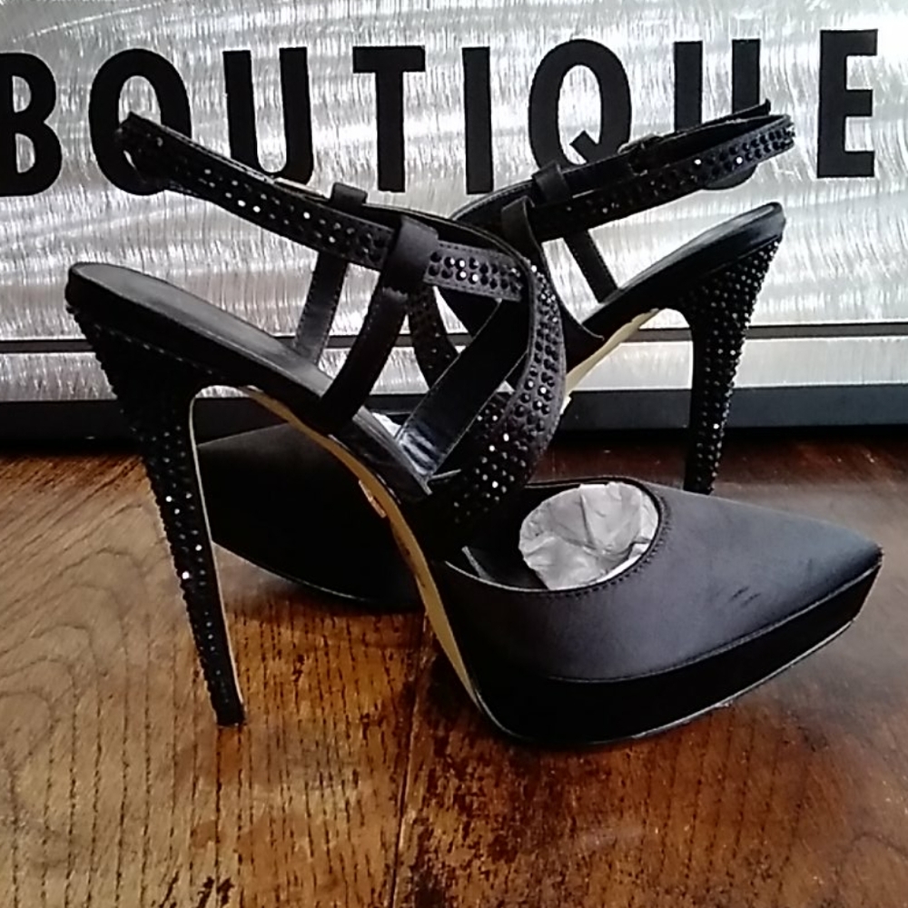 bebe Loela Pointy Toe 5.5" Pump Size 9 - Picture 7 of 11